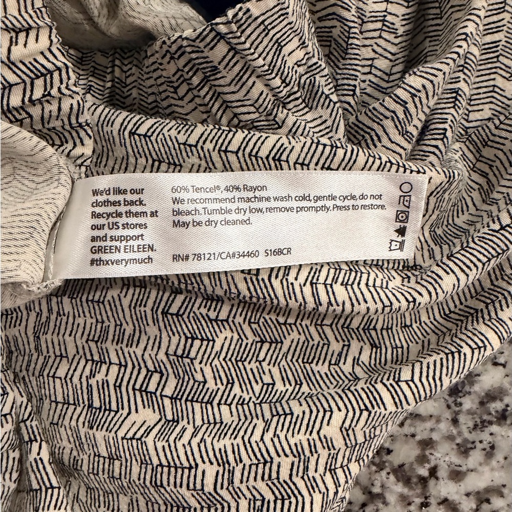 Eileen Fisher Broken Chevron Patterned Wide Crop Pants - Picture 6 of 6